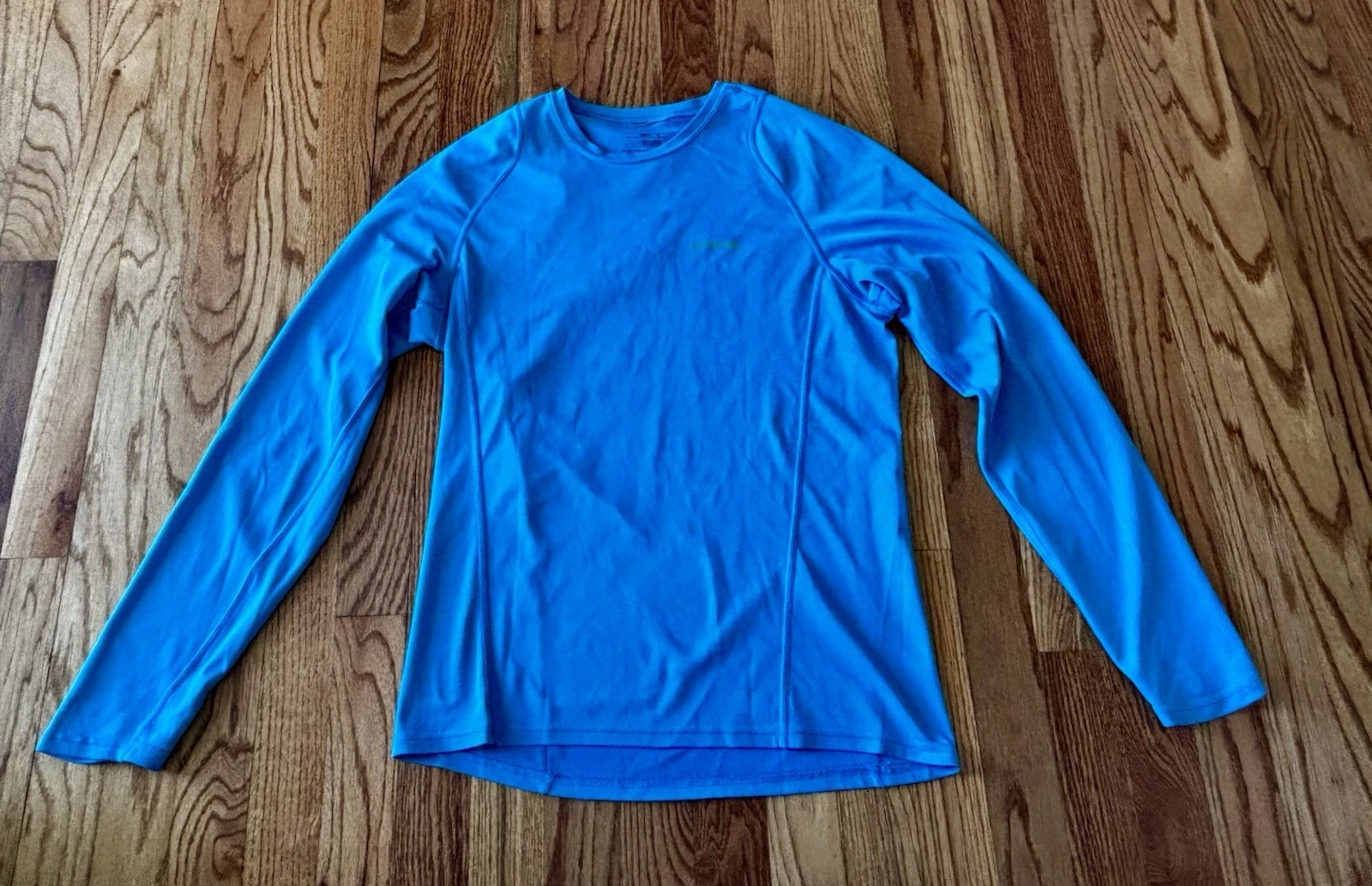 Patagonia Men's Long Sleeve Light Blue Running Shirt Small