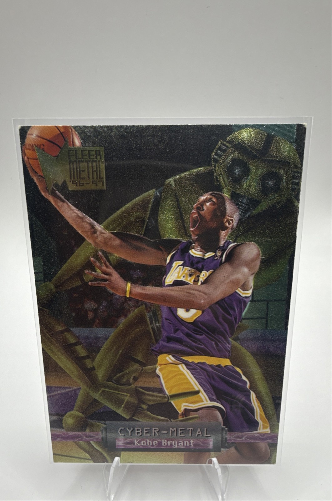 1996-97 KOBE BRYANT - Cyber-Metal Fleer #5 (RC) 🥵🔥