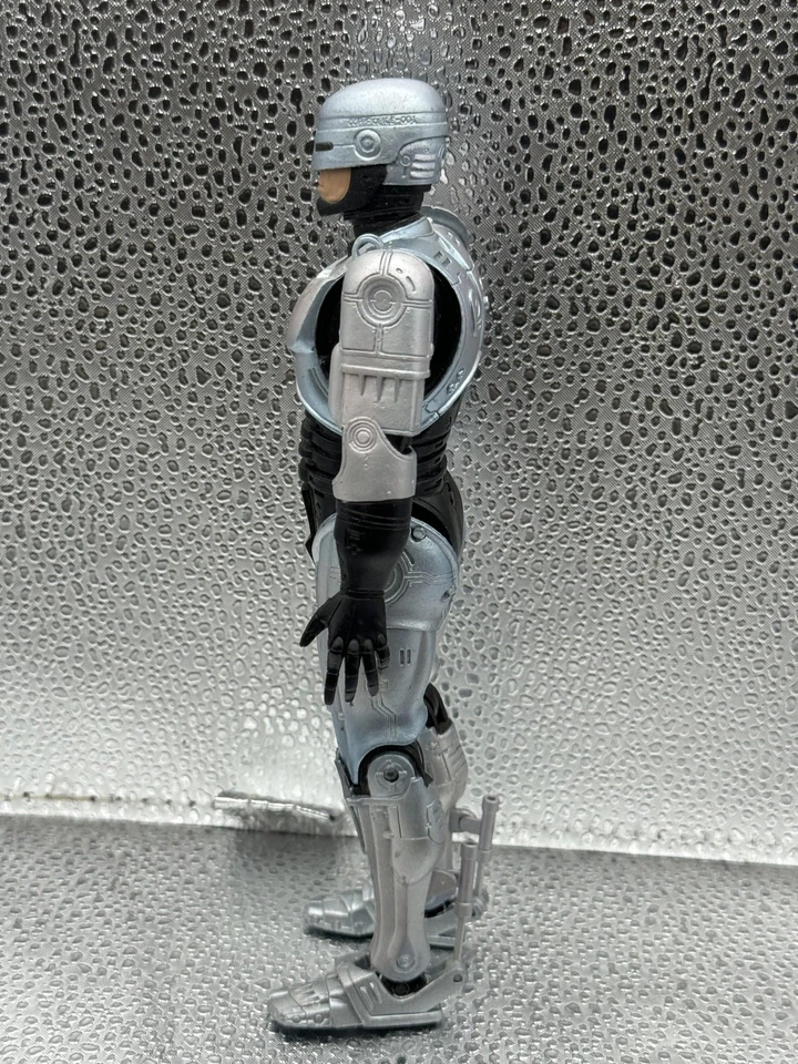 NECA Robocop Action Figure 7" 2011 Orion Classic Sci-Fi Movie Toy Collectible - Image 4 of 4