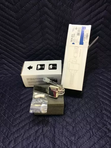 White Rodgers Emerson 767A-373 L39-089 Hot Surface Ignitor with Connector 120V