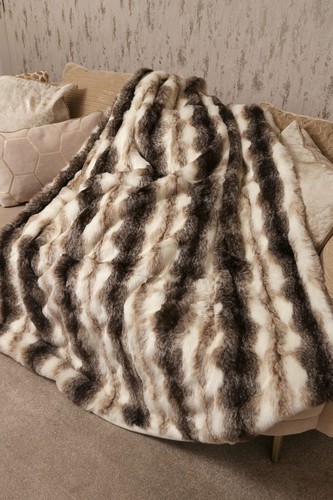 White Wolf w/ Cream Polar Fleece Lining - High Quality Super Deluxe Throw - Picture 3 of 4