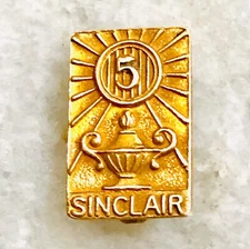 Sinclair Oil & Gas VTG 10k Yellow Gold Lapel Pin 5 Year Service Lamp Sun 1.06g