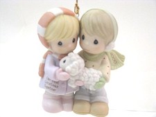 PRECIOUS MOMENTS ORNAMENT  "OUR FIRST CHRISTMAS TOGETHER 2000"