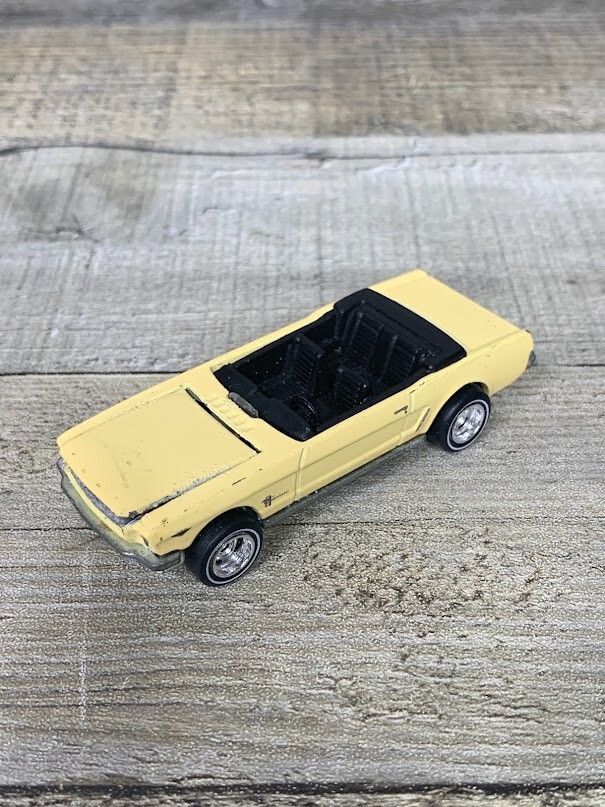 2007 HOT WHEELS Yellow '65 FORD MUSTANG 1/64 Retro Ent. | eBay