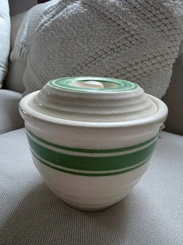 Vintage hard to find Hull green stripe stoneware bowl w original lid