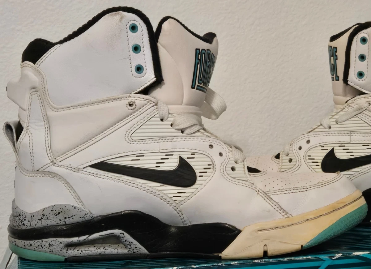 Nike air commands jade size 11.5 Nike Air Command Force White/Wolf Grey-Hyper Jade Release  main image 4