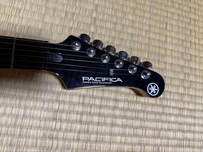 YAMAHA PACIFICA 212vfm electric guitar with case #QY6GK4
