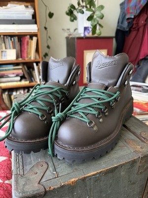 Danner Mountain Light ii (Size 10m) Unworn