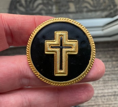 Vintage  fire service brigade  badge USA firefighter Chaplain ? Cross religion