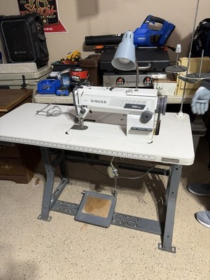 Singer 1591 2000A Industrial Sewing Machine Single Head 1 Needle