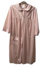 VTG Carole Nylon Peter Pan Collar House Coat XL Pink Button Down Right Pocket