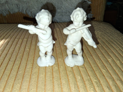 2 Vintage Hertwig Kutzhutte Dresden  3.5 in. white musicians flute and violin