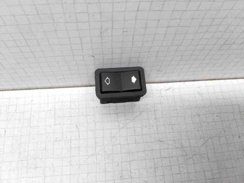 BMW 5 E39 Schalter für Fensterheber hinten rechts 8368974 2.00 Petrol 32507700