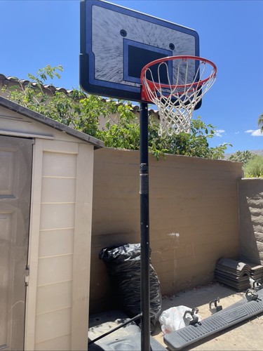 Lifetime Black And Blue Basketball Hoop Great Condition