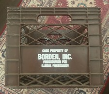 BORDEN INC, HARD PLASTIC DAIRY MILK DELIVERY CRATE, Brown, 13  Square x 11  Tall