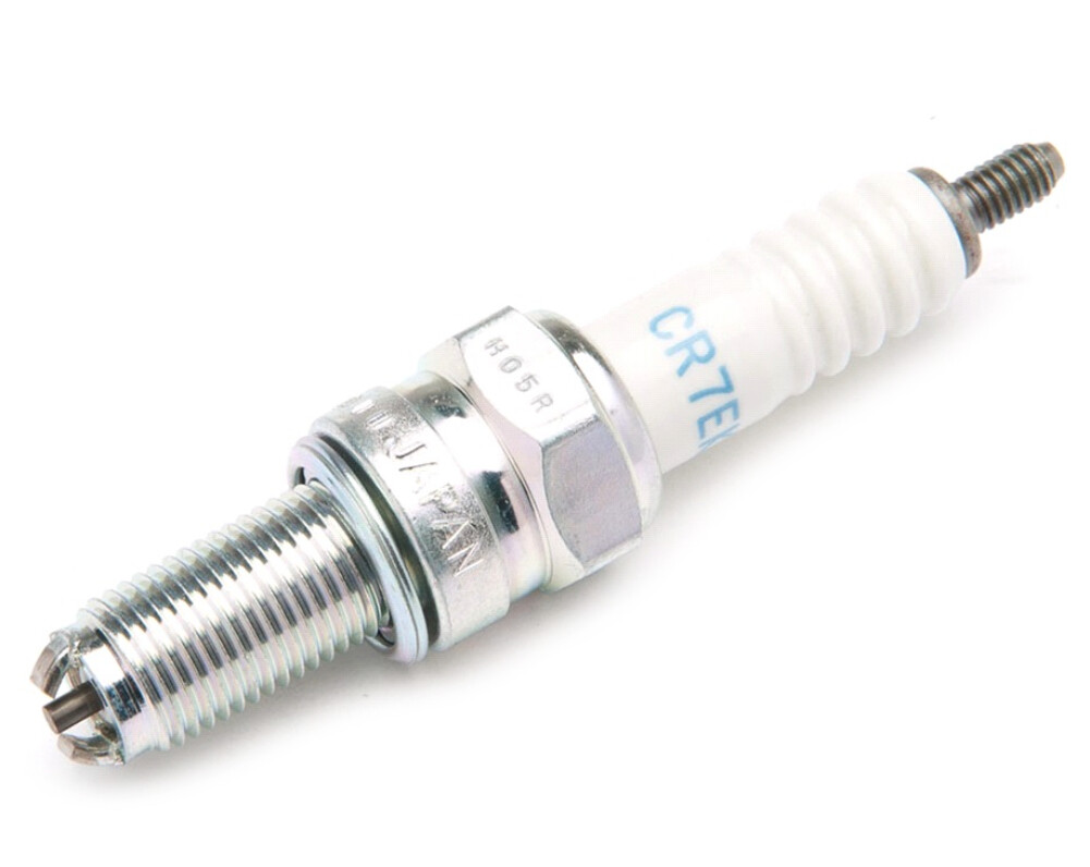 NGK Standard Series Spark Plug CR7EK 7546