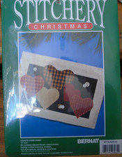 Bernat HEARTS COME HOME Stitchery Christmas Craft Embroidery Kit Sealed New