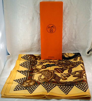 HERMES Paris Authentic 100% Silk Carre 90 Scarf L'OR DES CHEFS