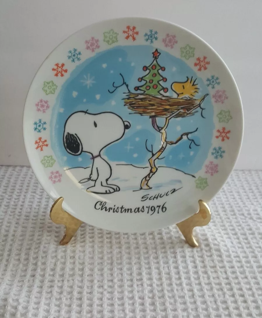 Peanuts christmas shop plates