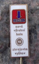 Vintage CZ Czech Weapons Vyskov Consul Portable Typewriter New Factory Pin Badge thumbnail