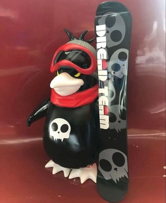 TOY2R Snowing Penguin Figure Dread Team Snowboard Artist Designer Toy