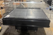 2017-jsi-krprodrbd0441hv-grab-and-go-open-air-island-cooler-merchandiser