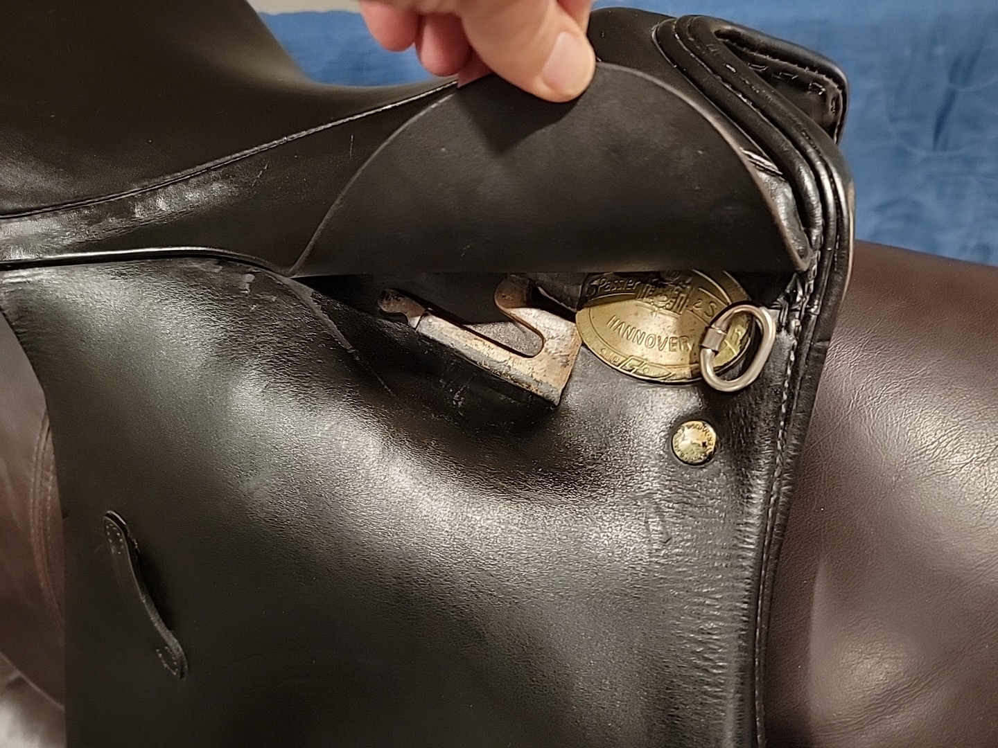 17” Black Passier PS Baum VSD Dressage Saddle Medium tree short billets Longflap