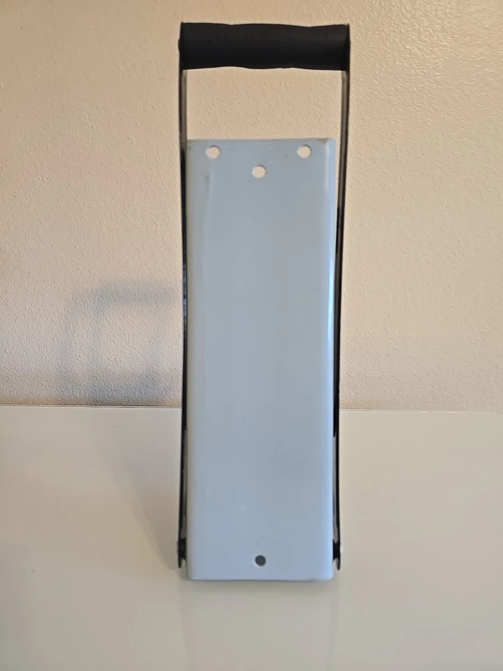 Trituradora de latas montada en la pared para latas de hasta 16 oz Foto 3 de 4