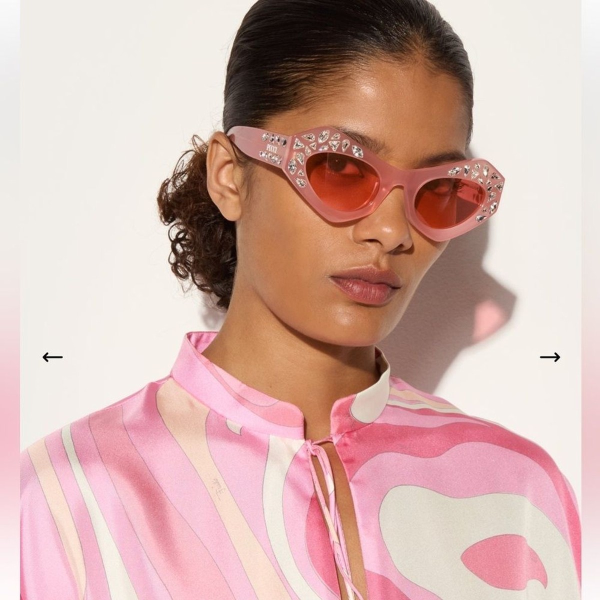【美品】EMILIO PUCCI ピンク サンバースト装飾 フラットシューズ NEW Emilio PUCCI Limited Edition Pink Crystal Embellished Cat Eye