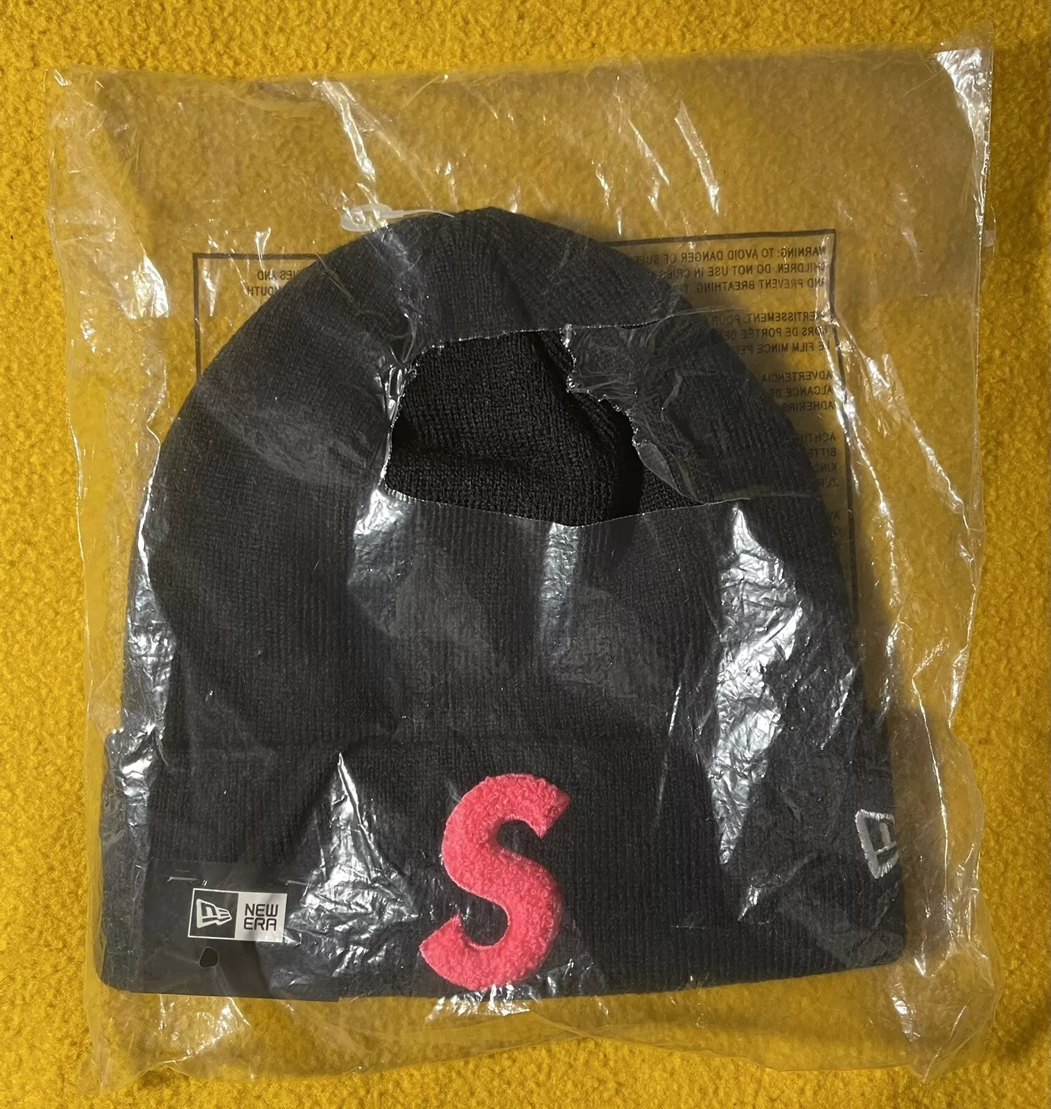 Bonnet Supreme New Era S Logo (FW 19) noir neuf