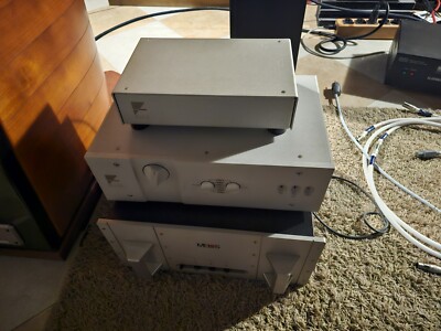 AYRE K1 X PREAMPLIFIER WITH PHONO 2 FRAMES EXTERNAL POWER SUPPLY