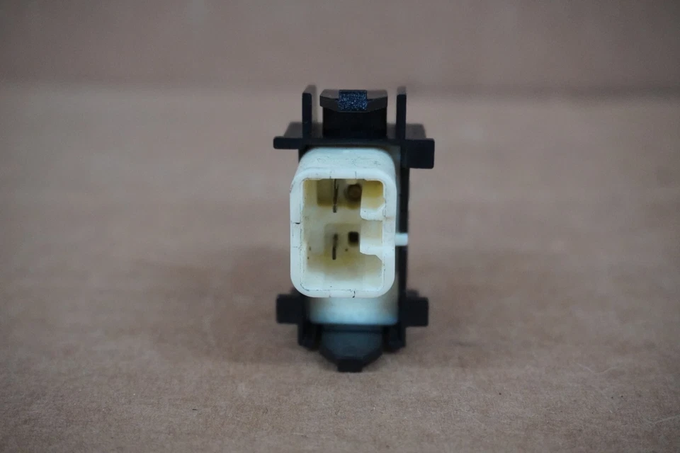 Interruptor de control de ventana trasera izquierda/derecha Pontiac Vibe 2003 2004 2005 OEM 88970411 Foto 2 de 4