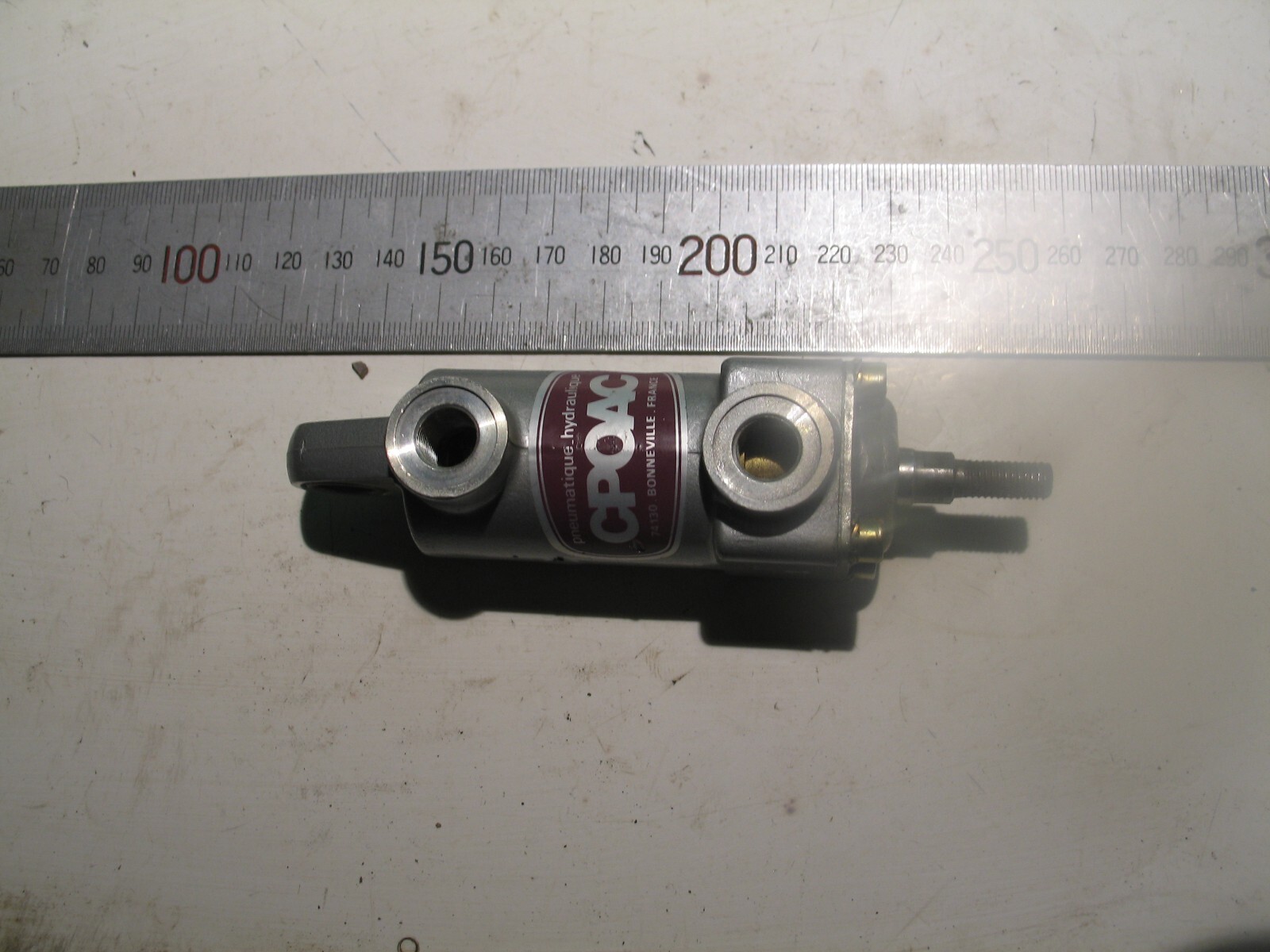 NEW BOSCH-REXROTH CPOAC 20 MM BORE X 24 MM STROKE MINI HYDRAULIC CYLINDER A0010