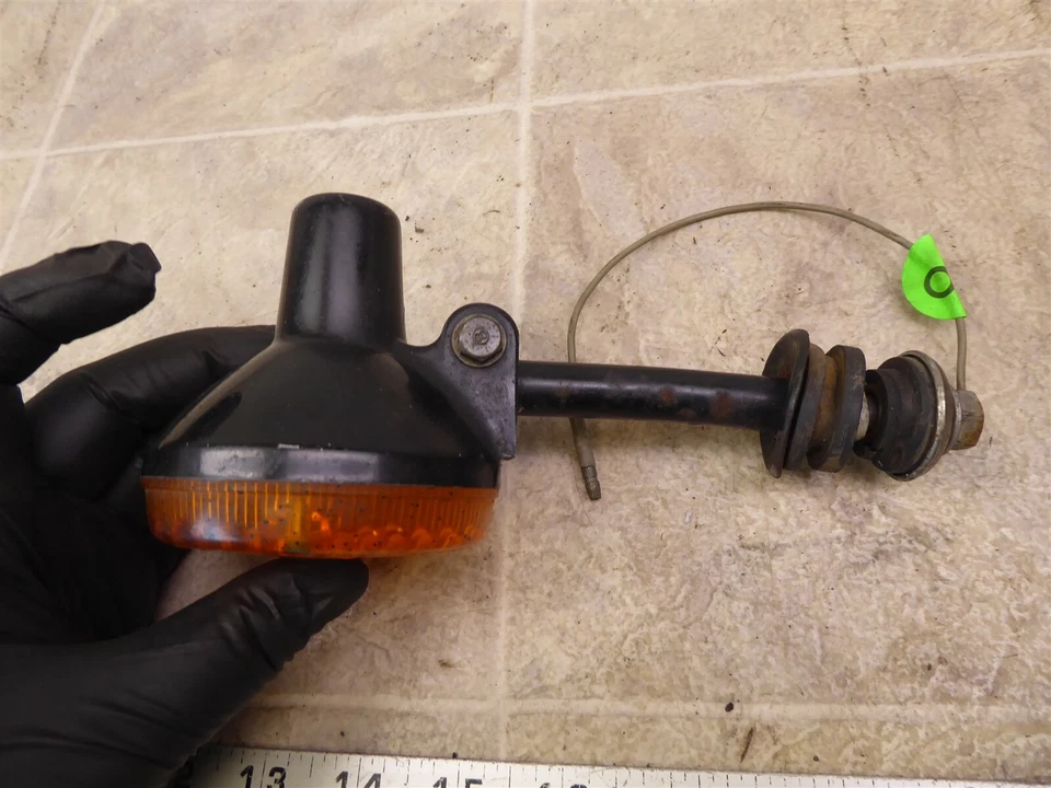 1993 Kawasaki KZ550 F K434-1) left right front turn signals blinker set works #2 - Image 3 of 4