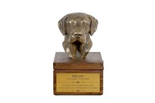 Labrador Retriever - urn for dog ashes with a statuette, small urn for a dog, pe