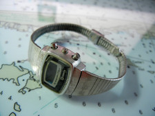 Vintage 70s HAMILTON Liquid Crystal Quartz 10K GF Ladies Digital Watch