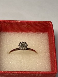 10k Solid Gold Diamond Ring Weighs 0.86 Grams Size 8