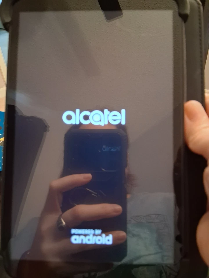 Unlocked MetroPCS 32 Gig Tablet - Image 2 of 2