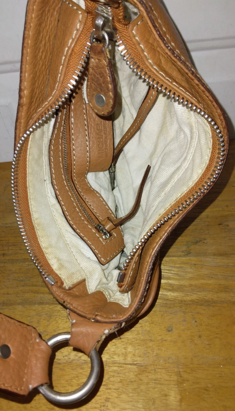 Borsa piccola Michael Kors marrone chiaro in pelle di ciottoli