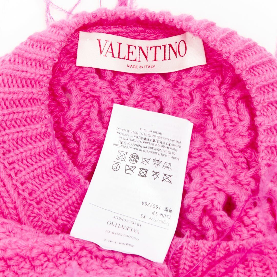 rare VALENTINO PP Pink wool feather embellished mixed cable rare VALENTINO PP Pink wool feather embellished mixed cable