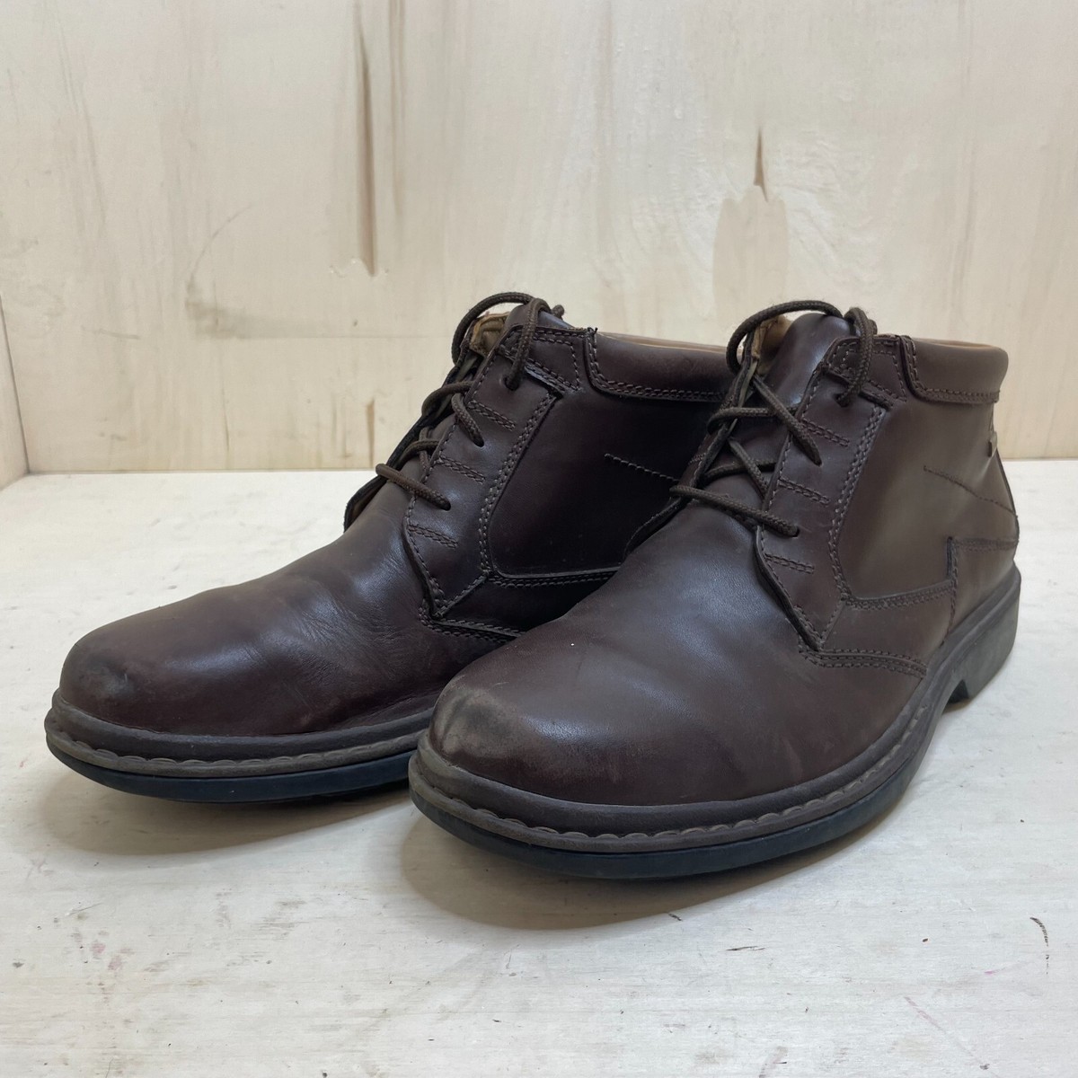 Clarks Gore-Tex Brown Leather Chukka Boots Men main image 3