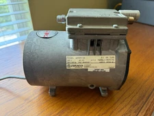 Thomas Industries Model 607CA22-144 Vacuum Pump Air Compressor.