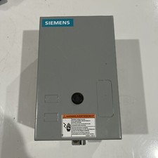 Siemens LEN01C003120A Lighting and Heating Contactor in Enclosure 30Amps 600VAC