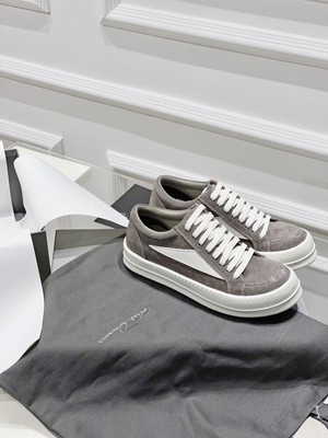 Rick Black and white low-top board shoesOwens