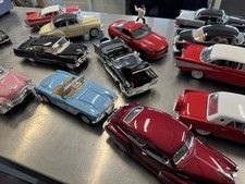 Konvolut gemischte Druckguss Autos Maßstab 1...