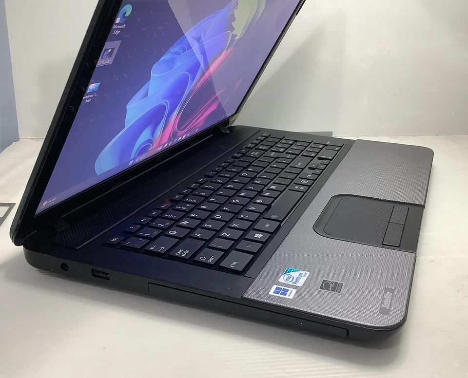 17.3” Toshiba Satellite C875-150,INTEL@2.20GHz,8GB RAM,240GB SSD,WIN 11 PRO 24H2 - Image 4 of 4