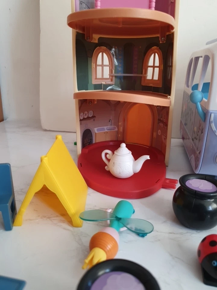 Ben and Hollys Little Kingdom Playset Bundle Lot Vehicles Figures Slugs Gaston - Image 4 of 4