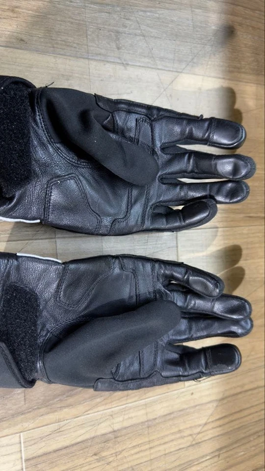 Guantes negros BMW Motorrad GORE-TEX INFINIUM Foto 2 de 4