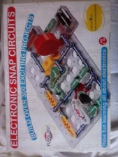 Elenco Snap Circuits SC300 Electronics Kit Open Box Complete