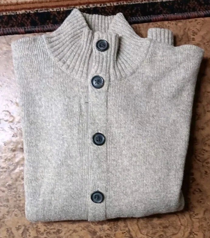 Men's GAP Cardigan Sweater - Size Large - Image 2 of 4